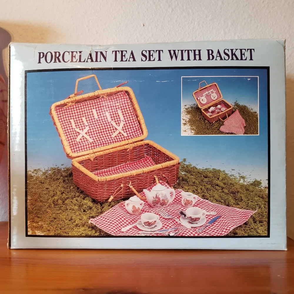 Vtg 98 Child's PorcelainTea Set Bears Whicker Basket NIB